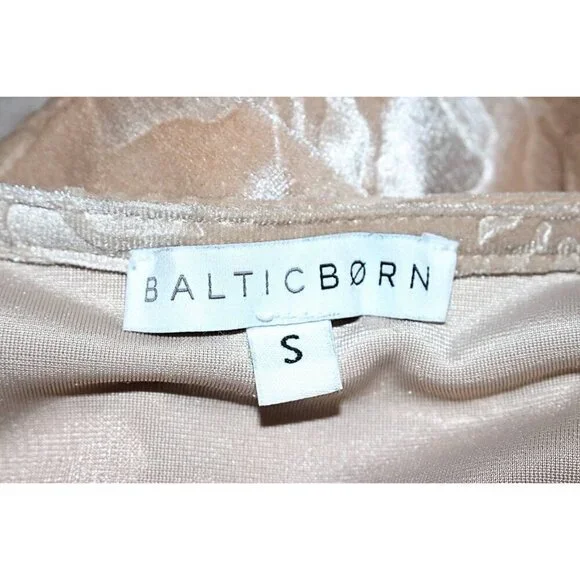 Baltic Born - Matthews Embossed Velvet Maxi Dress in Champagne, Small - Picture 3 of 11